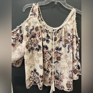 Cold shoulder top with tie